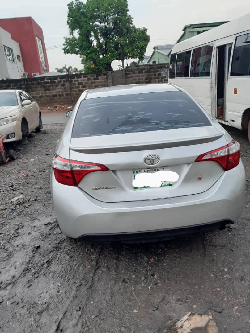 A picture of Toyota Corolla 2014 Model.
