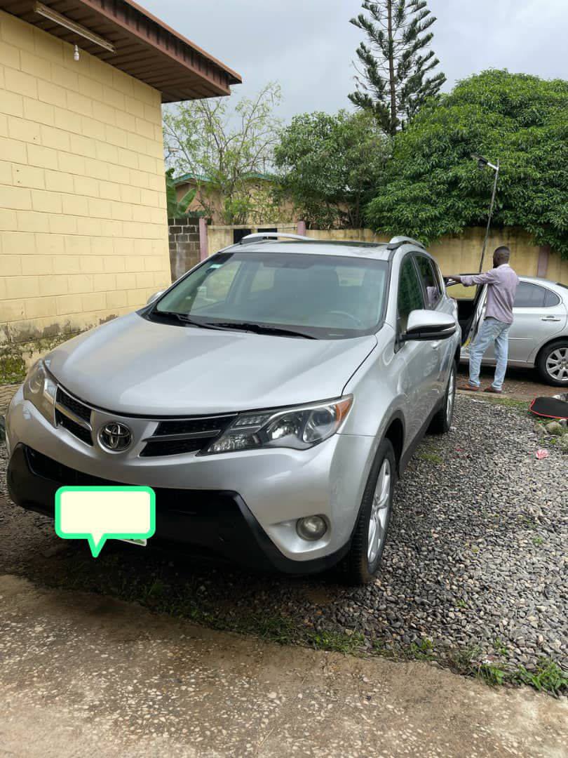 A picture of RAV4 2014
