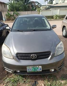 A picture of Toyota Matrix 2004 Clean in and out Engine gear and