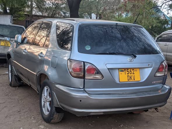 A picture of TOYOTA HARRIER PRICE 7 8M ENGINE 2AZ CALL 0766466450 0621943769