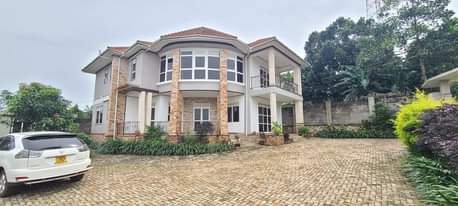 A picture of Home on sale Entebbe Mpala estate 5bedrooms 6bathrooms swimming pool