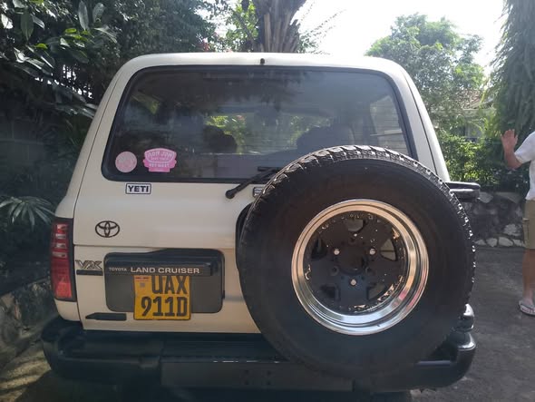 A picture of Toyota Land Cruiser VX Safari car Automatic Diesel Engine For