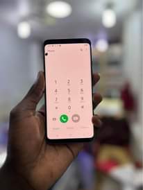 A picture of Samsung S9 64gb 4gb ram 380k whatsapp or call 0759979422