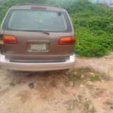 A picture of Toyota sienna Purely
