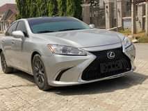 A picture of ES 350 2018