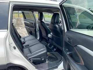 A picture of Few months hardly driven Toyota Highlander 2018 model located in