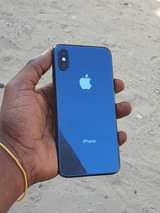 A picture of Iphone xs GB 256