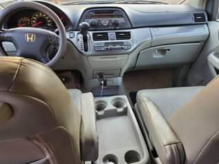 A picture of Honda odyssey 2006 model