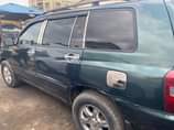 A picture of Toyota Highlander perfect condition everything is working perfectly fine year