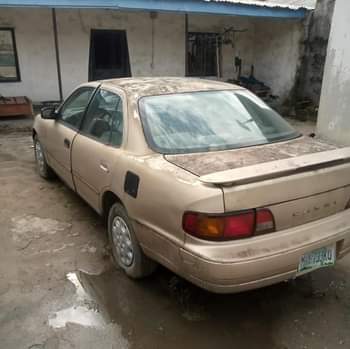A picture of Toyota Camry orobo