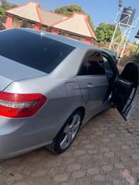 A picture of Distress sales Super clean Mercedes Benz E350 First body Belgium