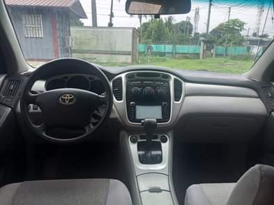 A picture of TOTAL GIVEAWAY VERY SHARP 05 TOYOTA HIGHLANDER Everything Is Intact