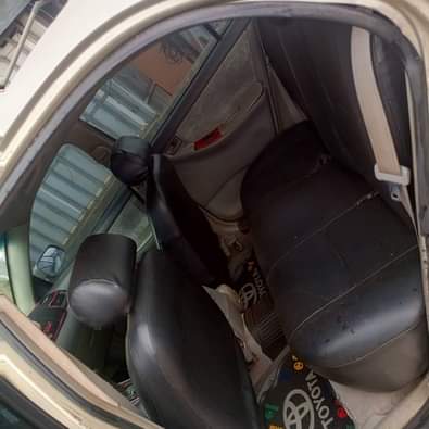 A picture of Awoof Deal 04 05 TOYOTA COROLLA With AC freezing Very