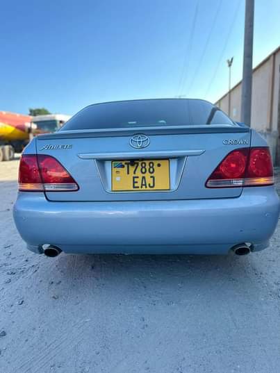 A picture of Toyota Crown