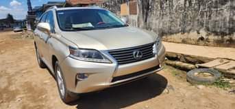 A picture of Lexus RX 350