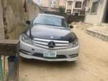 A picture of 011 Mercedes Benz C300 Read description for full details