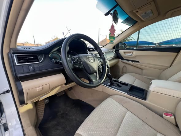 A picture of 2016 Toyota Camry