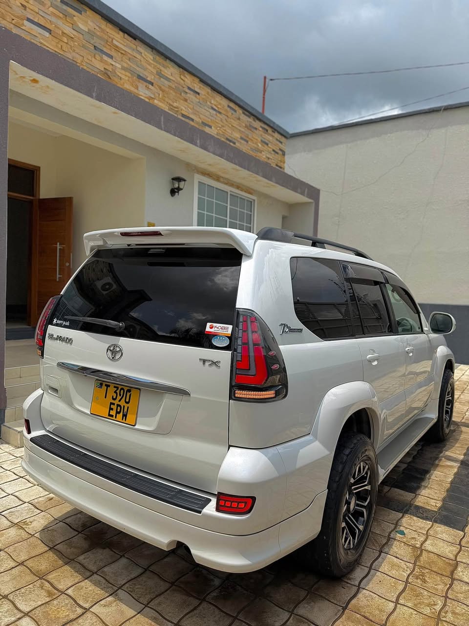A picture of TOYOTA LANDCRUISER PRADO TX EPW PRICE 68M 0765242424 Call WhatsApp