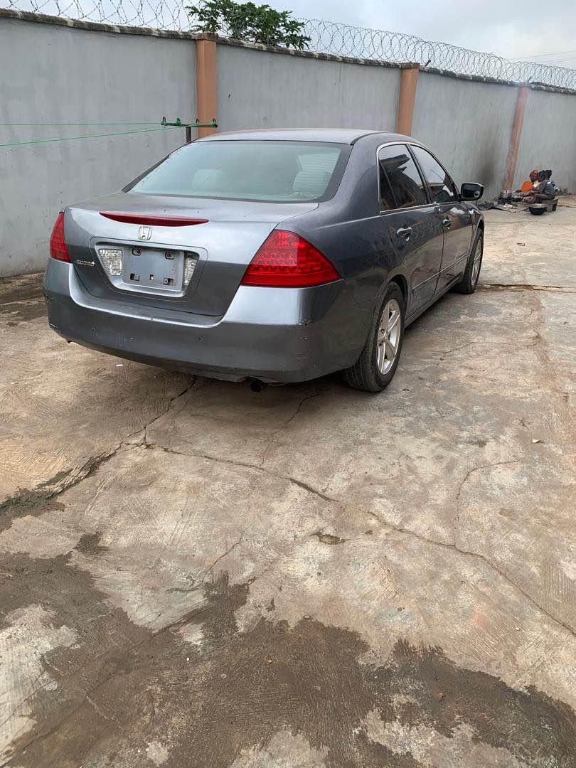 A picture of Honda accord EX DC 2008
