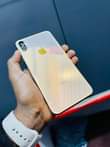 A picture of iPhone XS Max 64Gb at 830k