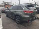 A picture of October 2016 Toyota highlander Toks