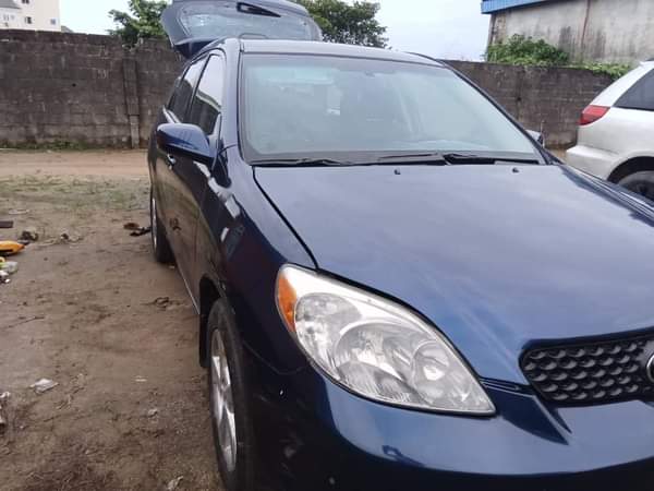 A picture of 2004 Toyota Matrix engine silent Gear ok AC chilling flash
