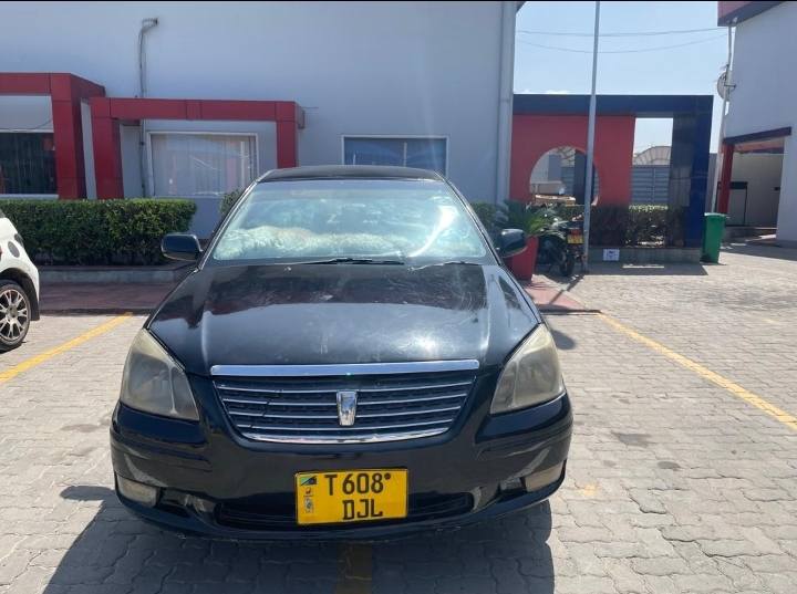 A picture of TOYOTA PREMIO DJL 0692224312 Bei 8 MLN maongezi PIGA 0692224312