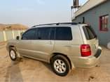 A picture of First body Toyota Highlander
