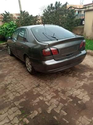 A picture of 2002 Nissan primera Nissan primera