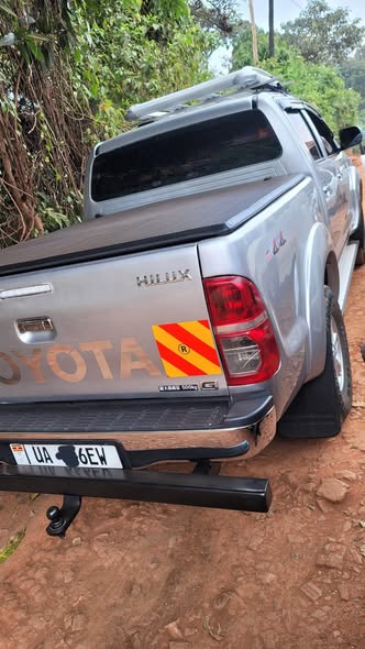 A picture of Hilux Vigo Automatic 78m 1KZ engine now cash needed