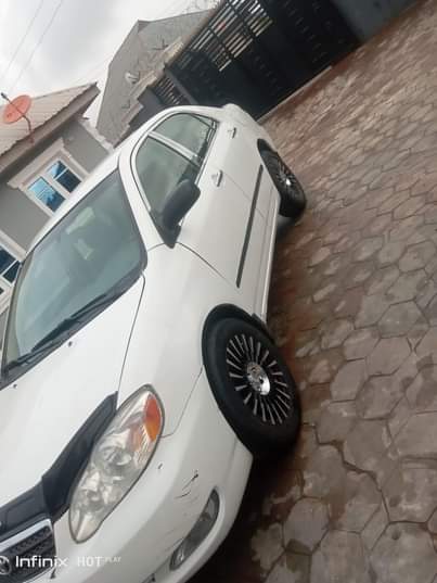 A picture of Toyota Corolla 06 Model first Body Engine Gear AC Work