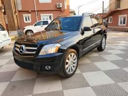 A picture of Extremely neat 2012 Foreign used Mercedes Benz GLK350 Panoramic roof