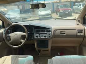 A picture of Toyota sienna 2003