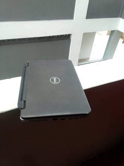 A picture of Dell laptop