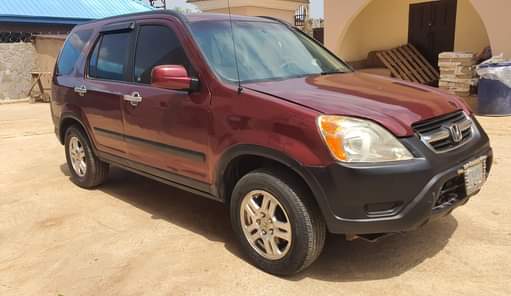 A picture of Honda Crv 2004 model 4 sale Clean body and interior