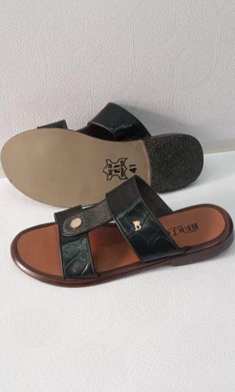 A picture of Original Shoes Price 25 000