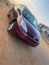 A picture of Toyota Sienna 2005 Model LE