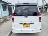 A picture of Toyota Noah