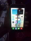 A picture of nauza iphone 8 gb64 bettery 100