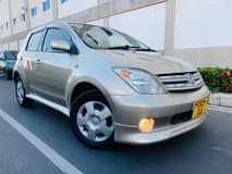 A picture of TOYOTA IST