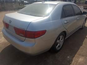 A picture of Honda Accord 2005 model aka EOD 4 sale clean body