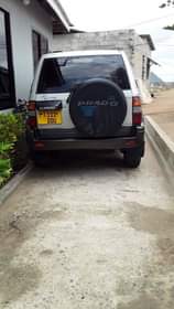 A picture of 2003 Toyota Prado