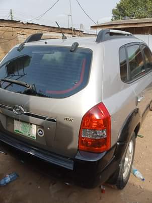 A picture of Hyundai Tucson 2005