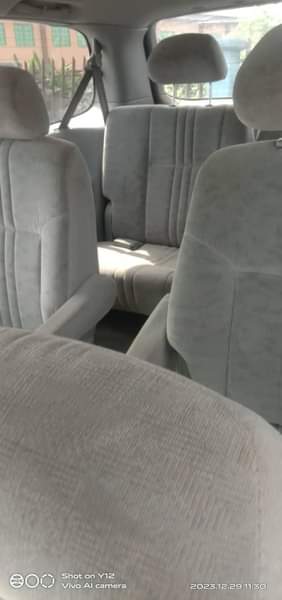 A picture of Sharp Belgium grade Toyota sienna 2004 Engine is standard Gear