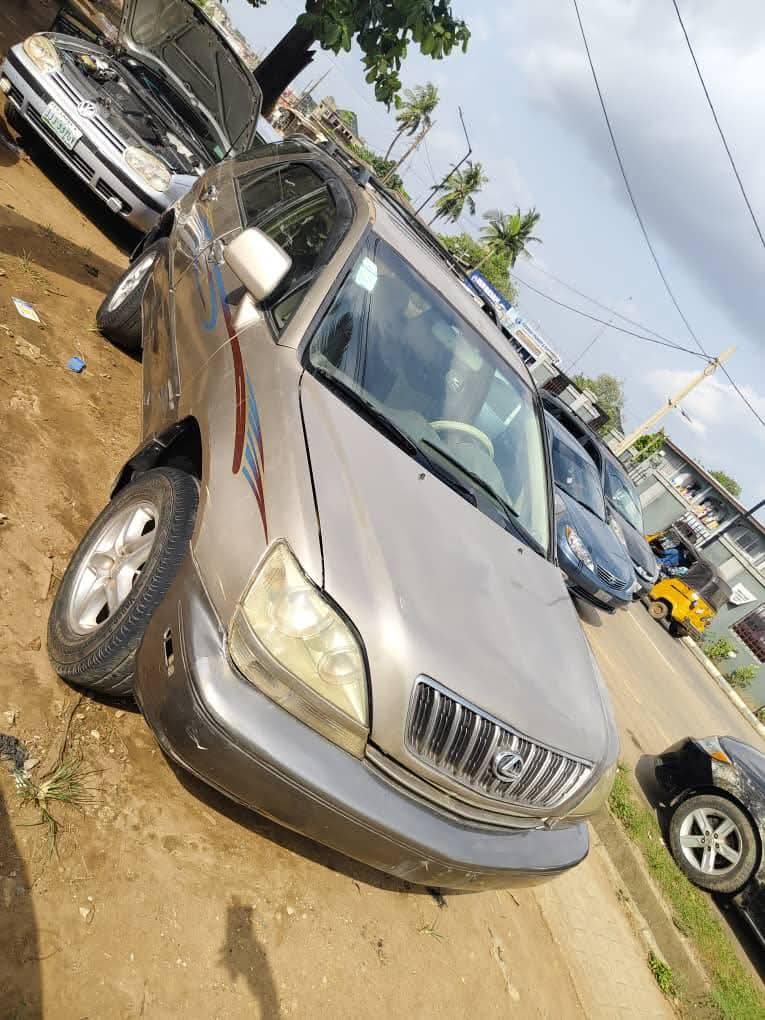 A picture of 2003 Lexus RX 300