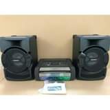 A picture of Lipa pole pole Sony home theater and sound bar