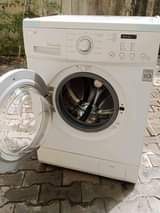 A picture of LG 5kg inverter direct drive washing machine clean