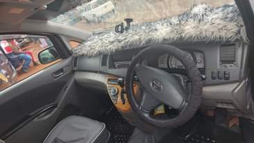 A picture of TOYOTA ISIS