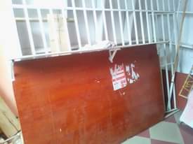 A picture of Geti lakuweka mbele ya fremu Yako ya BIASHARA