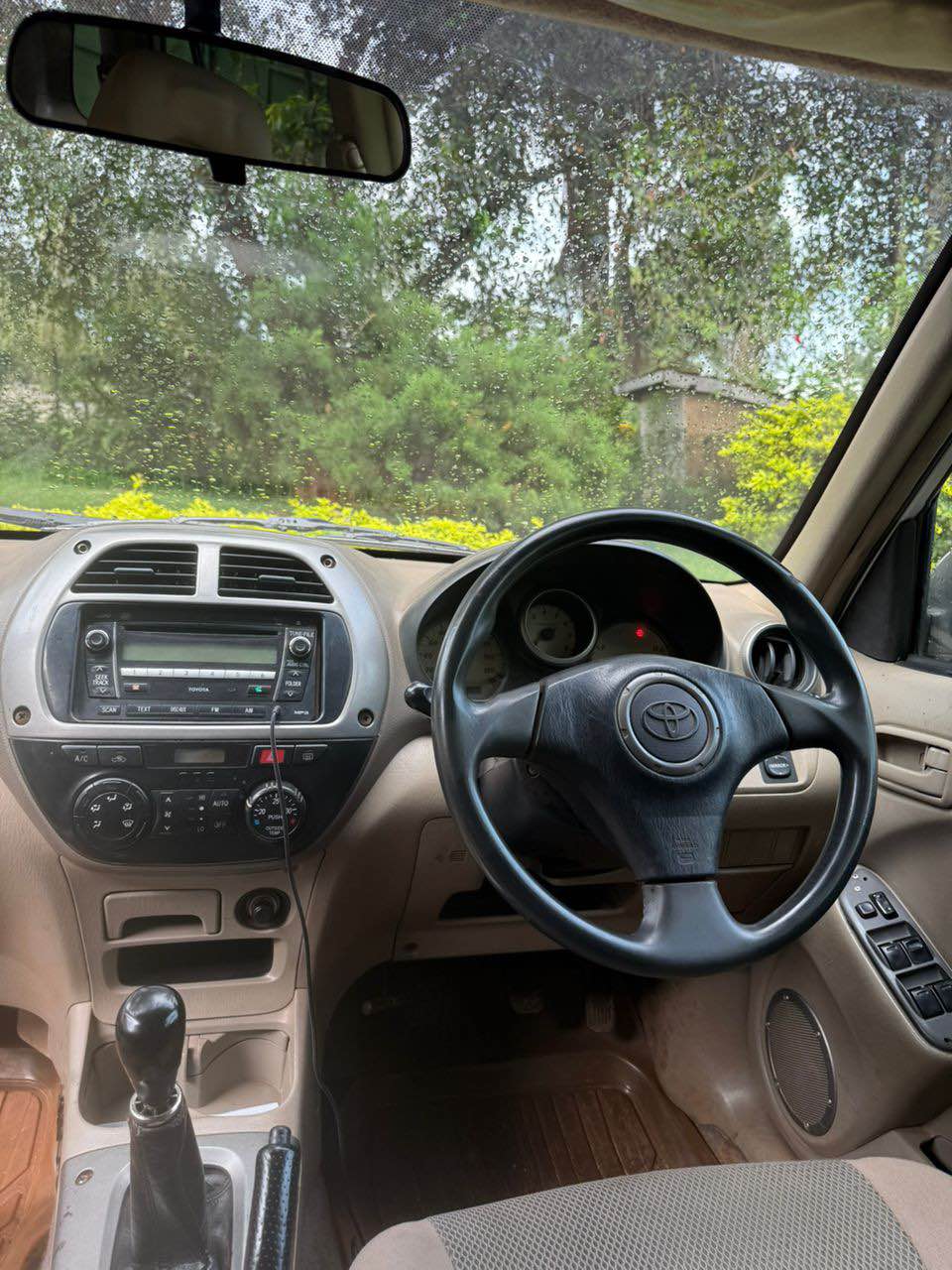A picture of Rav 4 Manual 2000 model